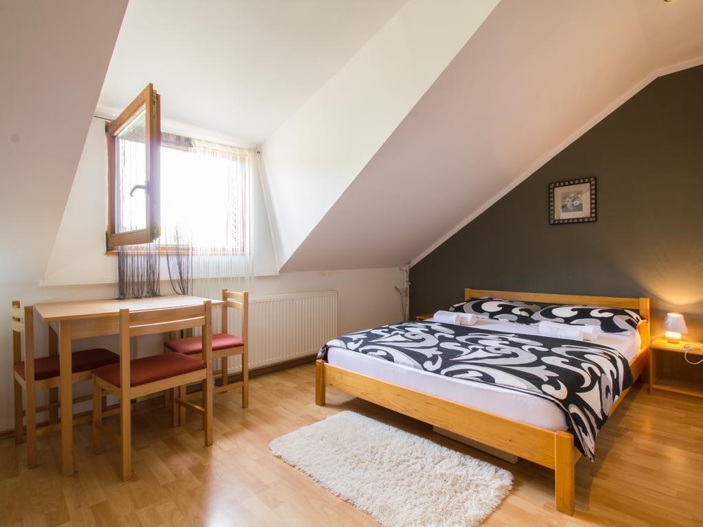 House Josipa Hotel Rakovica Eksteriør billede